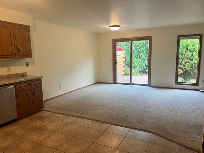 Photo - 23 Hollyhock Ct