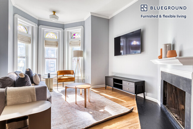 Building Photo - 2107 O St NW Rental