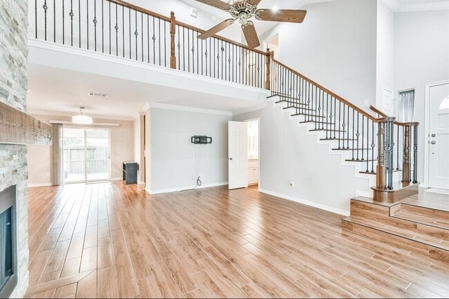 Photo - 10327 Brickyard Ct