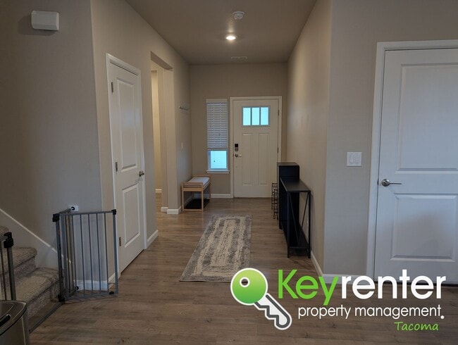 Photo - Spacious Northeast Tacoma 3 Bedroom Home for Rent Near Browns Point