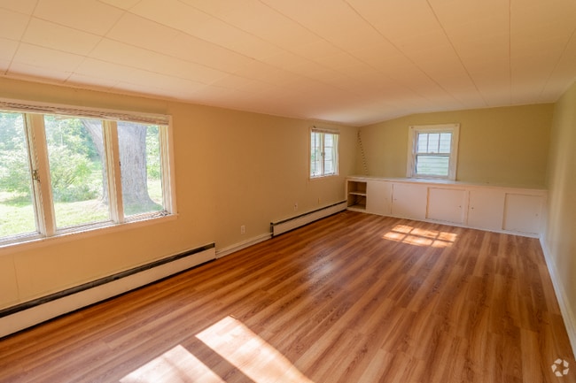 Building Photo - 706 Nash Rd Rental