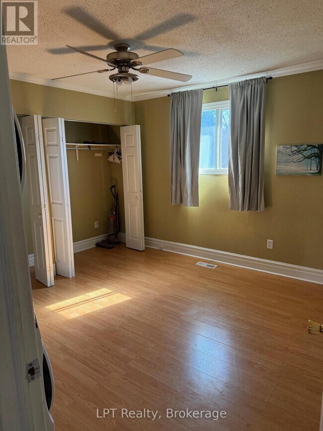 Photo - 653 Idylwood Ct