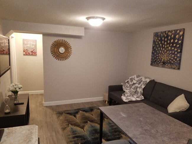 Photo - 2222 E 19th St