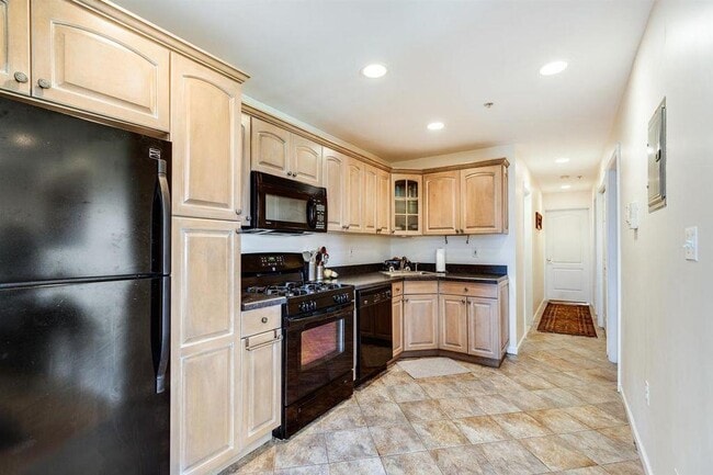 Photo - 311 Manhattan Ave Unit 2