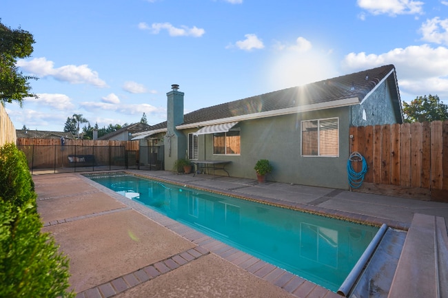 Photo - 209 Grapewood Ct