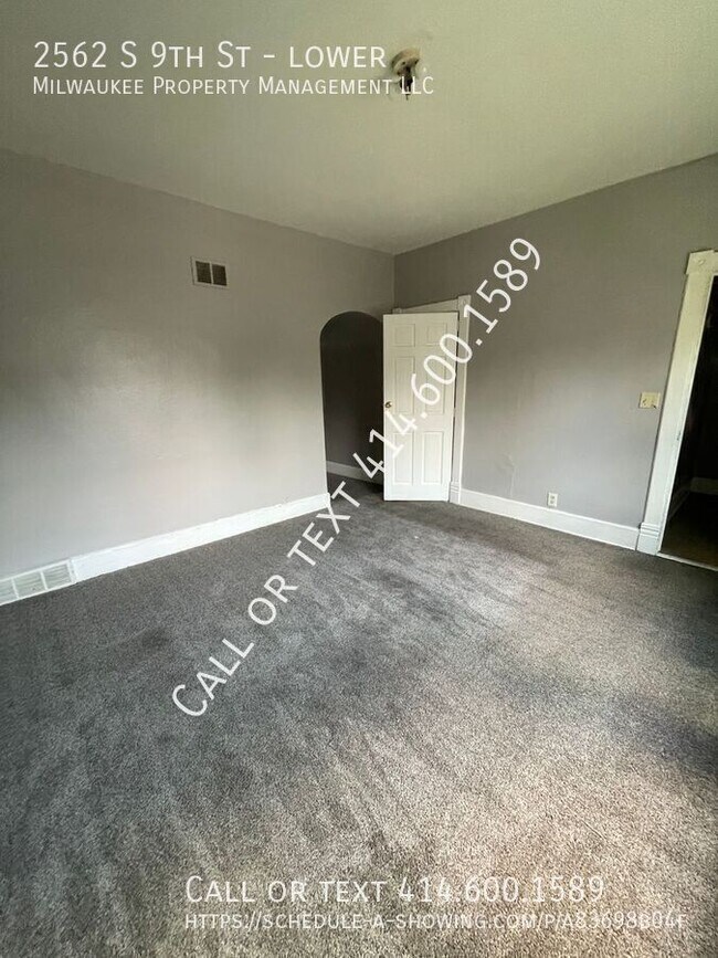 2562 S 9th St Unidad lower
