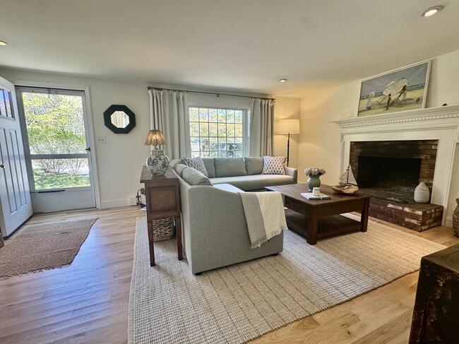 Photo - 5 Commons Way