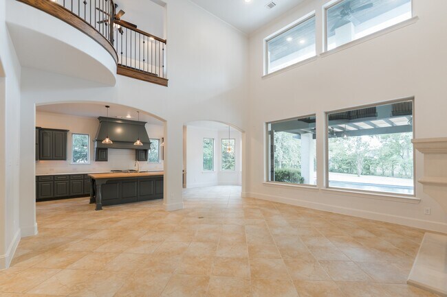 Building Photo - 14 N Player Manor Cir