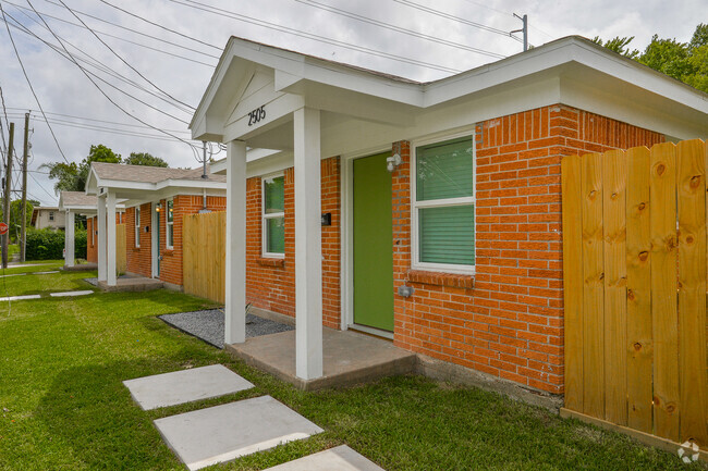 Building Photo - 2501 McKee St Unit 2503 TURQUOISE Rental