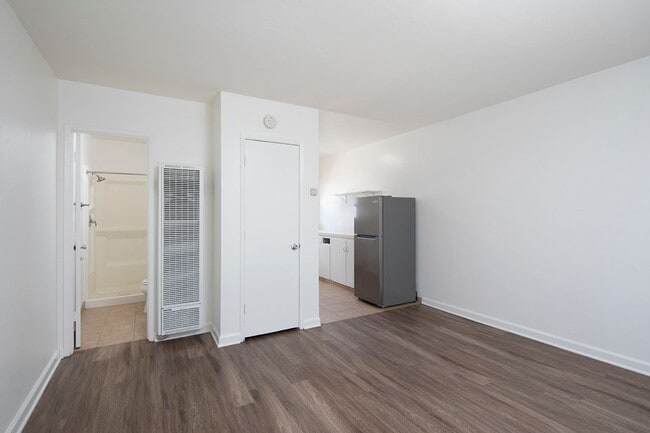 Photo - Studio in Amazing Carlsbad Location, Block... Unit 947-G