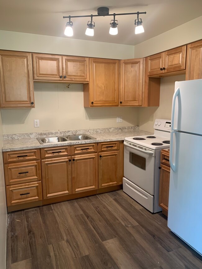 268 Robert Dr Unit 2