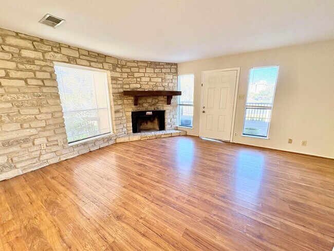 Photo - 601 Free Rein