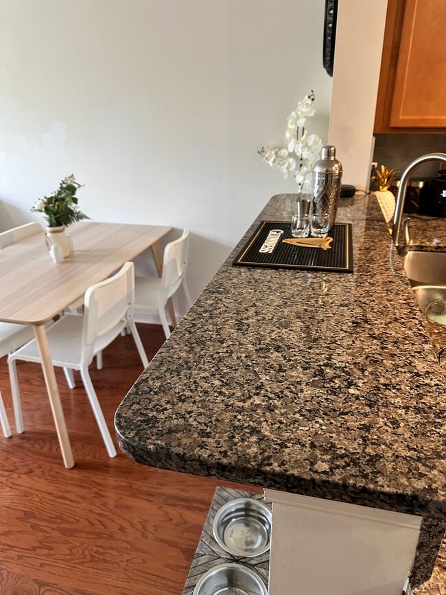 Photo - 3017 Chesapeake Dr Unit Condo