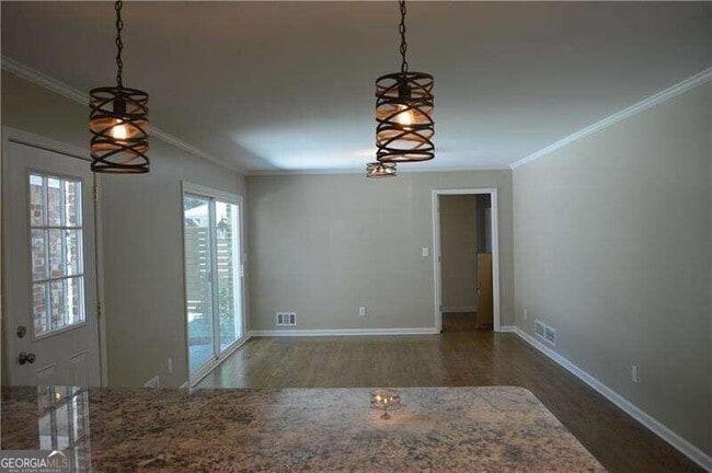 Photo - 1706 Harts Mill Rd