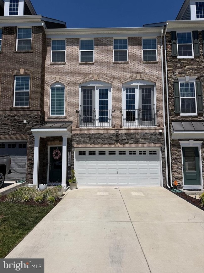 Building Photo - 10802 Foxtrot Cir