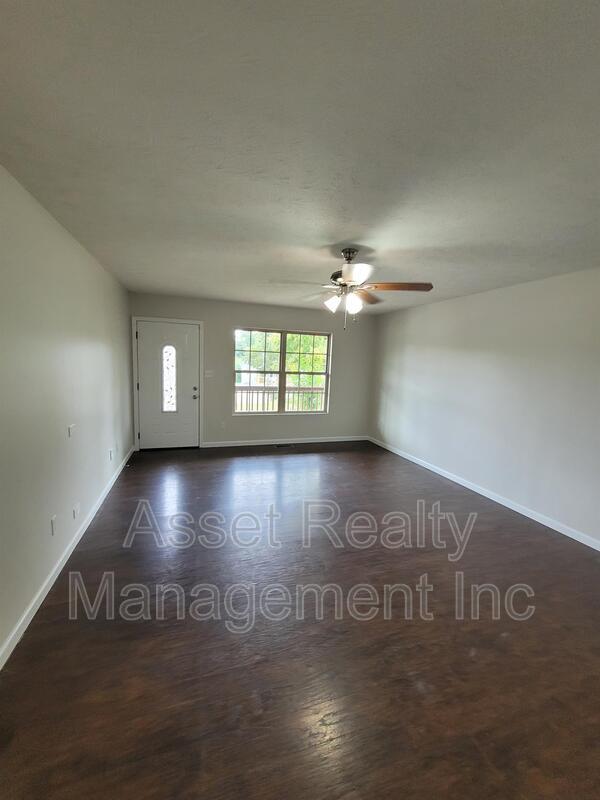 Photo - 2013 Paris Rd