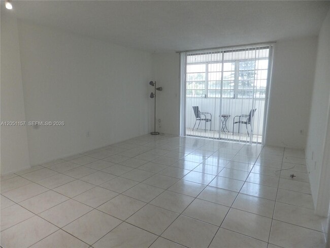 Photo - 16410 Miami Dr Unit 209