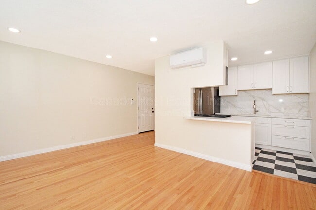 Photo - 338 Elm Ave Unit 2