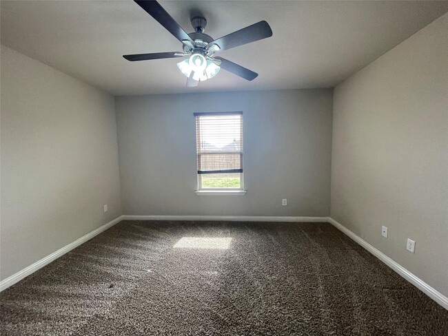 Photo - 3031 Weave Ct Unit 3033