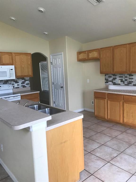 Photo - 2684 Porter St