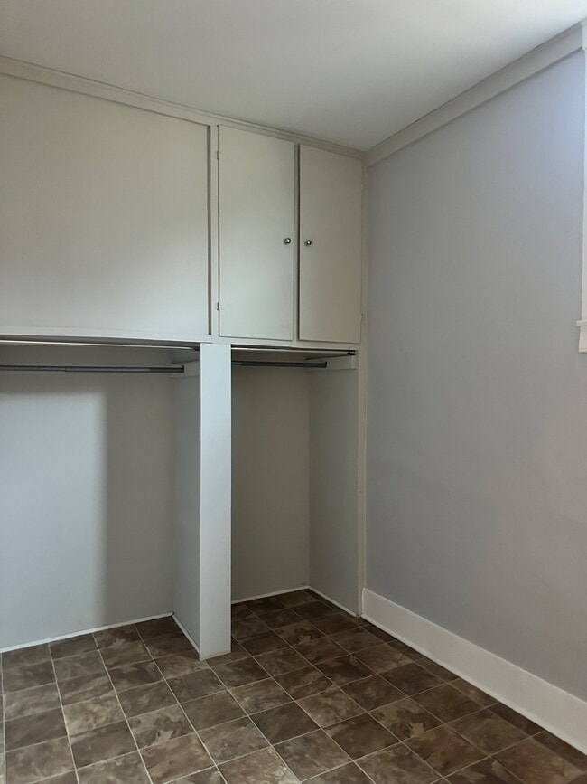 Photo - 1005 Charles St