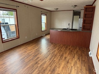 Building Photo - 3 2nd St Rental
