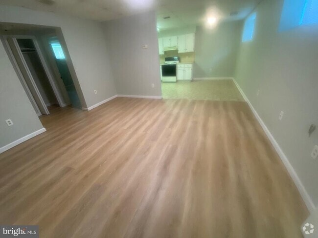 Building Photo - 1312 Clay Ave Unit A-B Rental