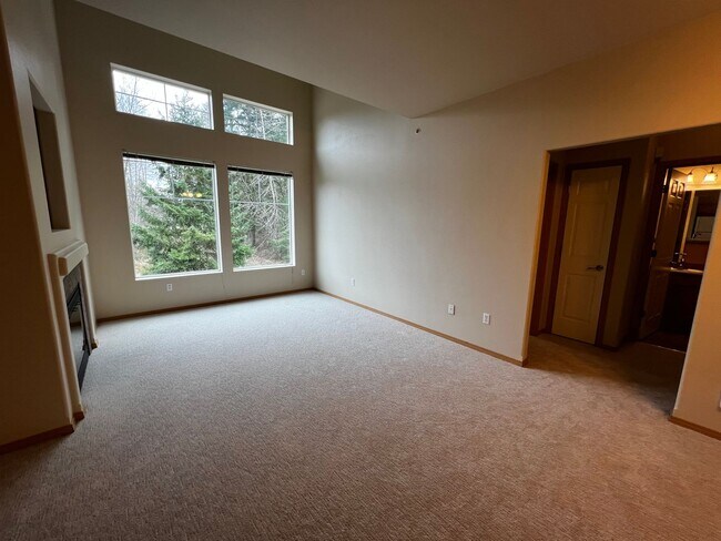Photo - DuPont 2BR 2BA townhome facing greenspace