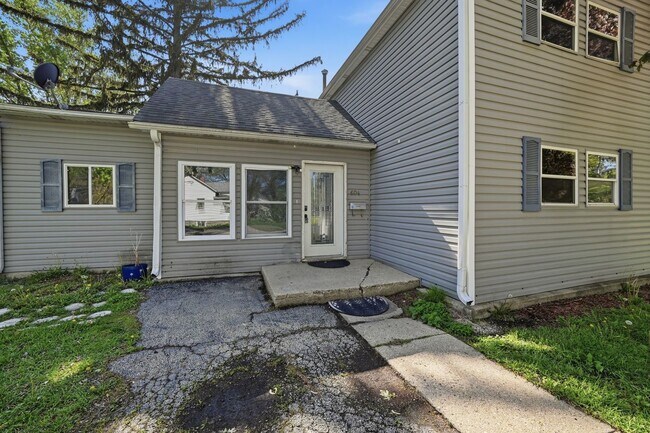 Photo - 604 S Center St