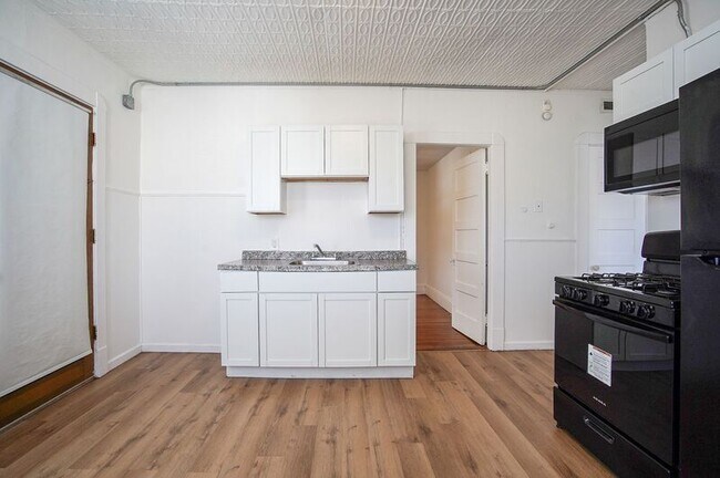 Photo - 19 Ellen Ave Unit 3L