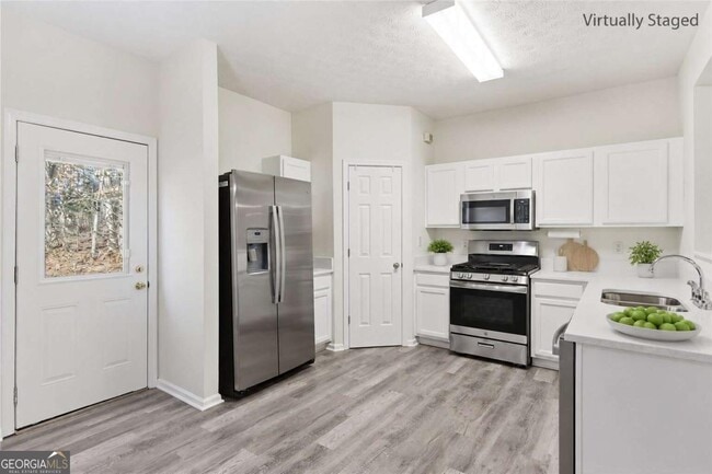 Photo - 2913 Greyhawk Ln