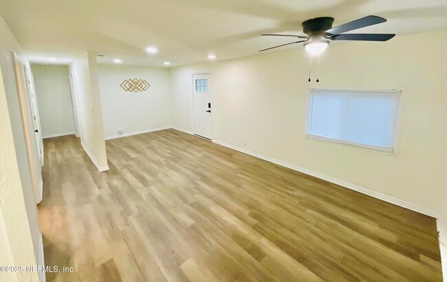 Photo - 18713 Charlotte Ave