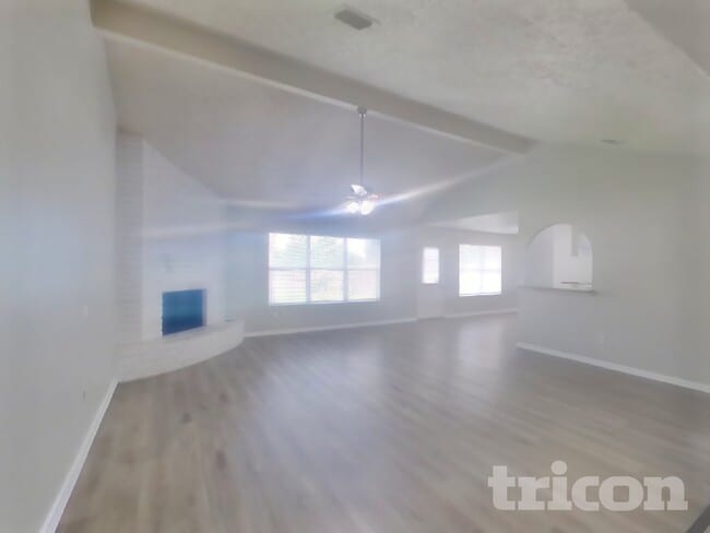 Photo - 1391 Tenderden Dr