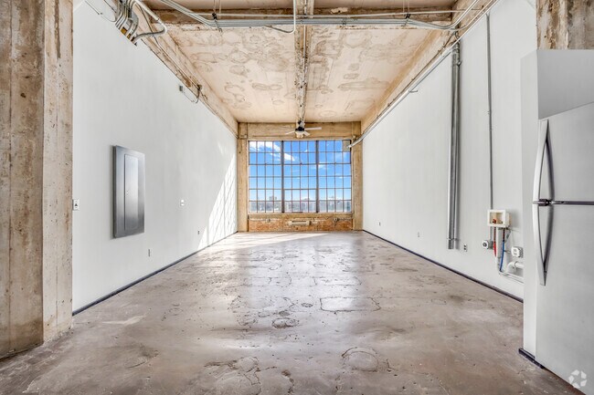 Studio - 650SF - Living Room/Bedroom