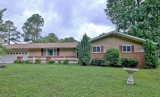 Building Photo - 3 Bed 2 Bath in College Park!