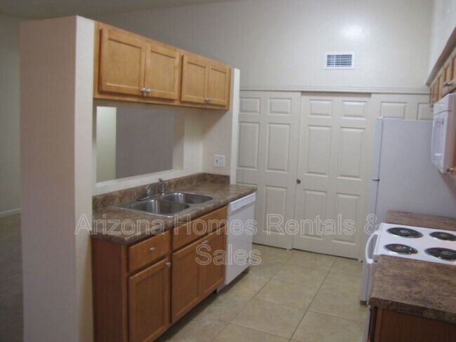 Photo - 623 S Kacee Ave