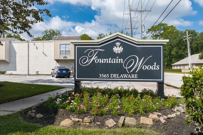 Photo - Fountain Woods