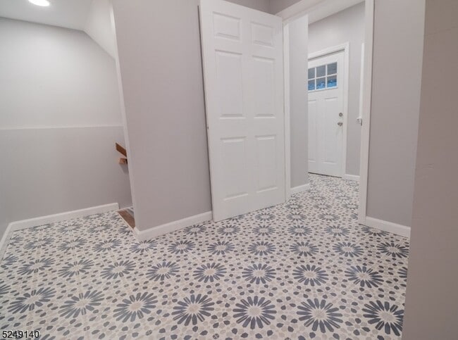 Photo - 205 Gordon Ave