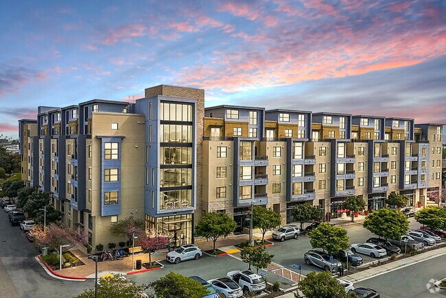 Building Photo - One Hundred Grand Rental