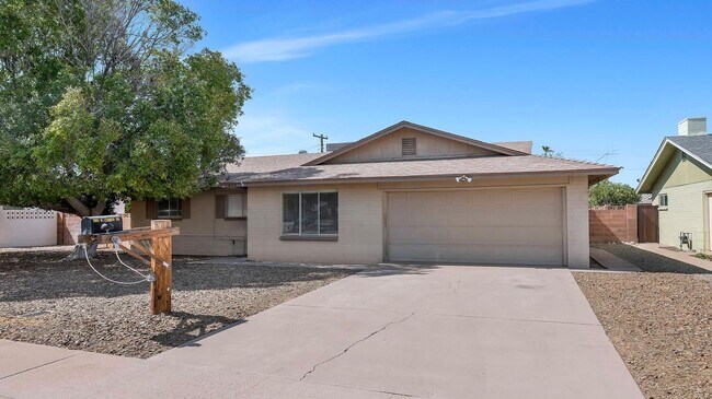 Photo - 439 E Malibu Dr