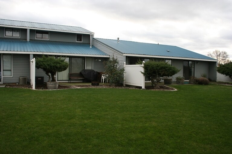 Park Terrace Apartments - Park Terrace Apartments