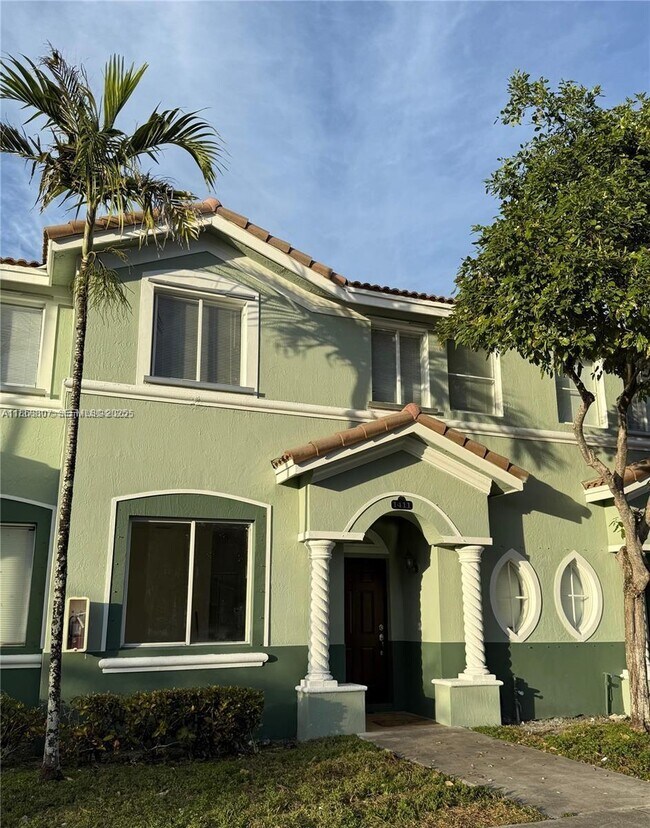 Building Photo - 2621 SE 15th Pl Unit 187