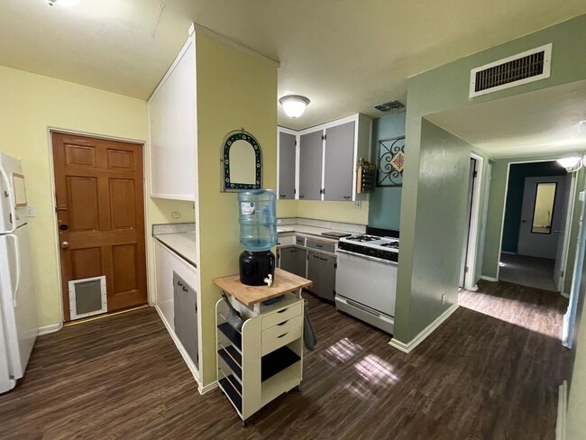 Photo - Quaint 2 Bedroom and 1 Bath Duplex! Perfect for UofA Students! Unit 1419 Adams