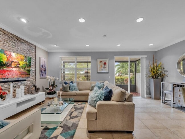 Photo - 9719 Darlington Pl