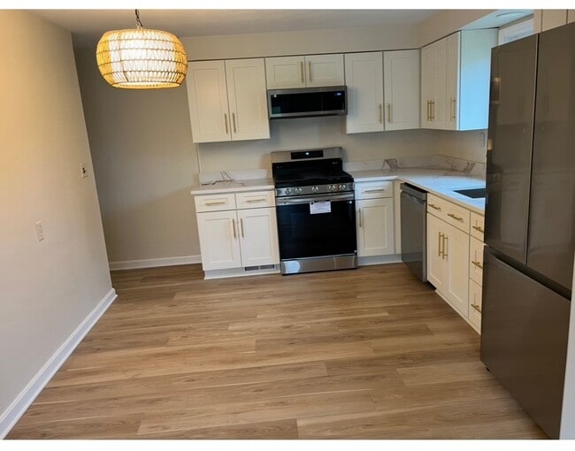 Photo - 101 Meadow St