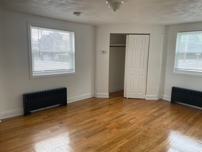 143 Arlington St Unidad C