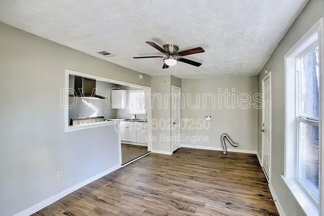 Photo - 1503 Bland St
