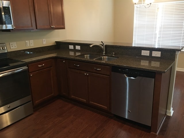 Photo - 1389 Castleoak Dr