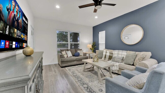 Photo - 1113 N Bishop Ave Unidad SI ID1075552P