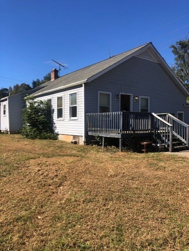 Photo - 206 Devon St